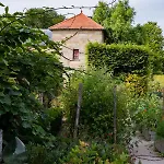 Konukevi Domaine De La Maison 3*