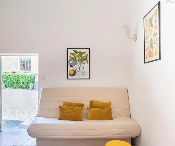 Domaine De La Maison Pensión 3*